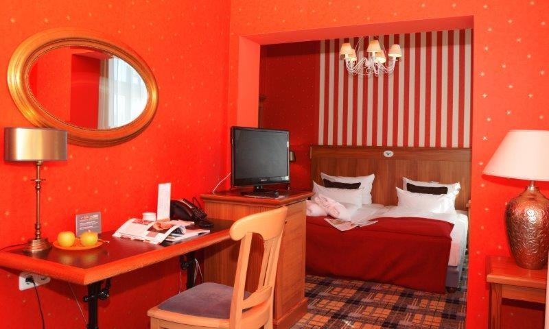Hotel Schieferhof - Glaslust Neuhaus am Rennweg Ngoại thất bức ảnh