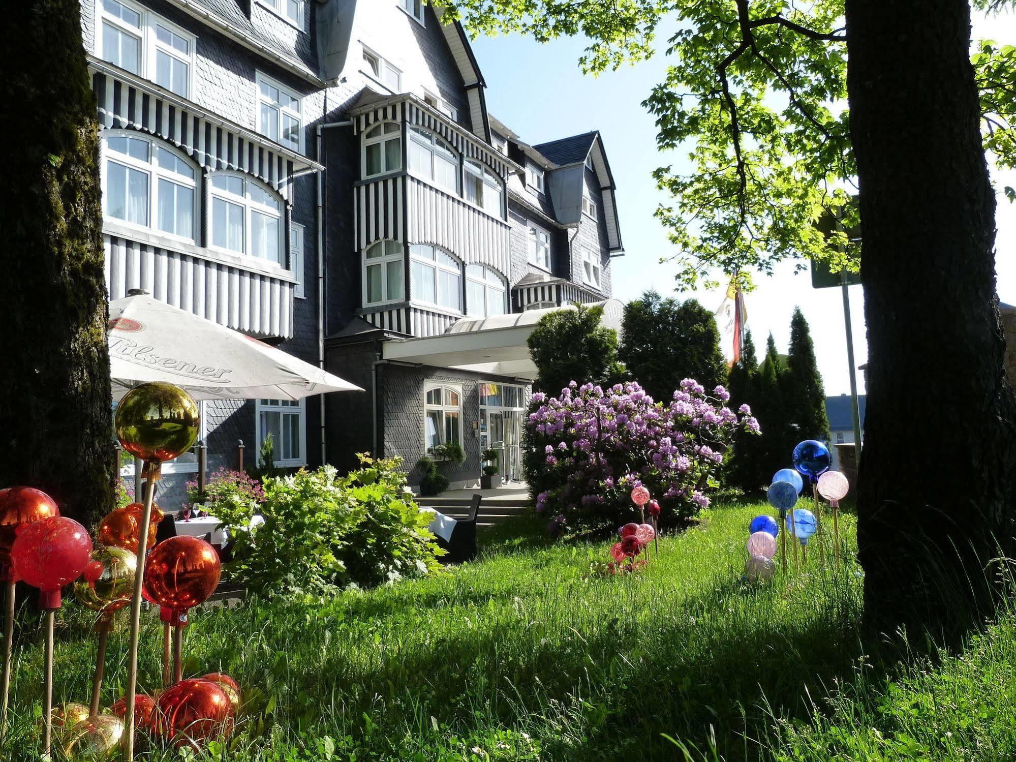 Hotel Schieferhof - Glaslust Neuhaus am Rennweg Ngoại thất bức ảnh